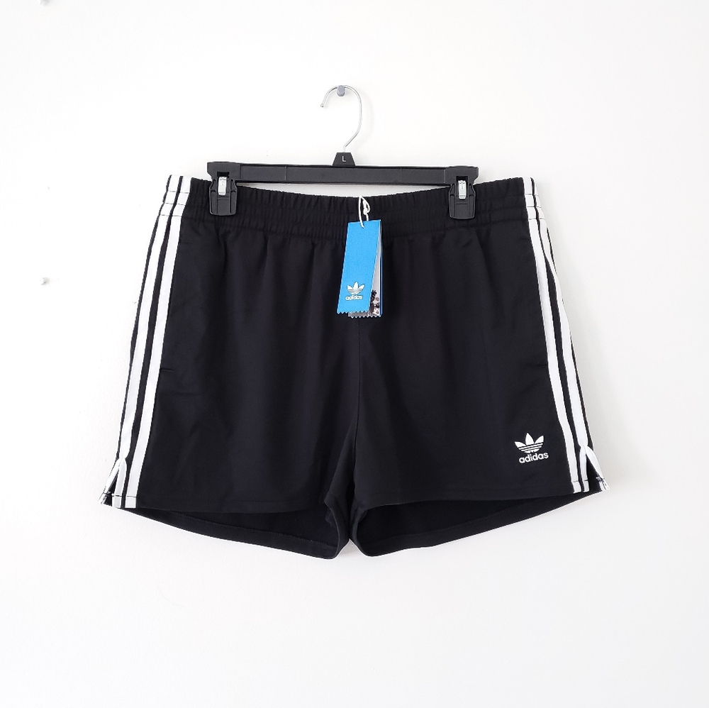NWT Adidas shorts size large
